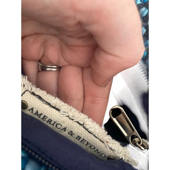 NWT America & Beyond Faux Fur Clutch Lake Effect Blue - Picture 7 of 8